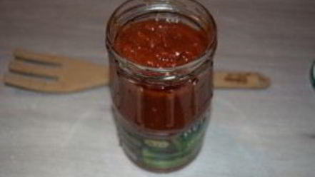 Рецепт аджики из яблок и томата на зиму