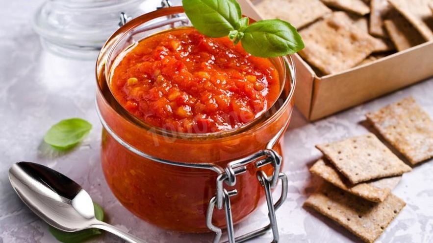 Рецепт аджики с кабачками и помидорами на зиму