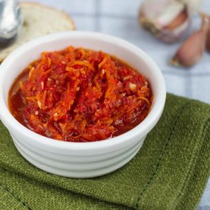 Рецепт Аджики с яблоками и помидорами