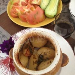 Рецепт Говядины с овощами и аджикой в горшочках