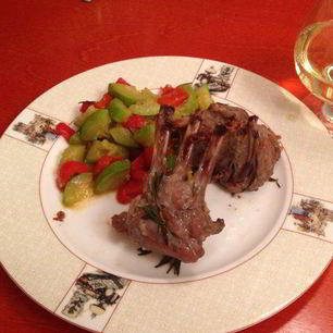 Рецепт Каре барашка с домашней аджикой и овощным рататуем