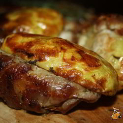 Рецепт Картофеля с беконом и сухой кавказской аджикой в фольге в углях