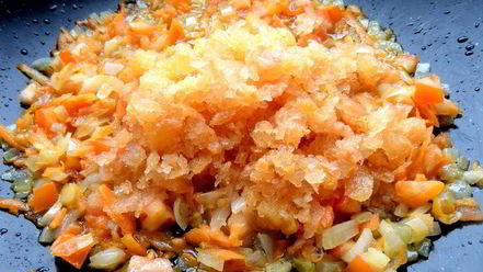 Рецепт куриных ножек в домашней аджике