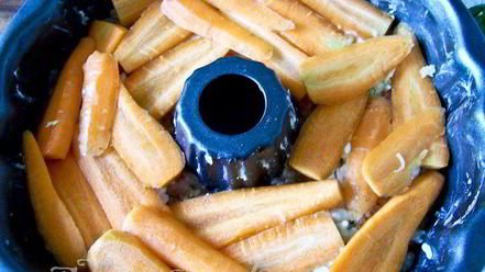 Рецепт мясной короны с соусом-аджикой