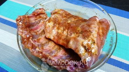 Рецепт свиных ребрышек с сухой аджикой и шалфеем