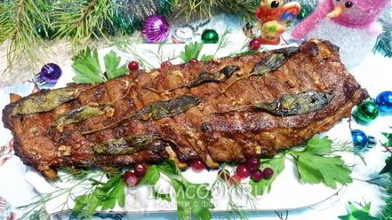 Рецепт свиных ребрышек с сухой аджикой и шалфеем