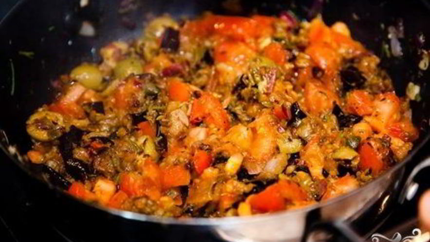 Рецепт баклажанов с овощами на зиму