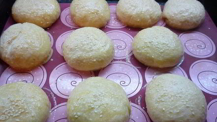 Рецепт булочек с брусничным джемом данубио