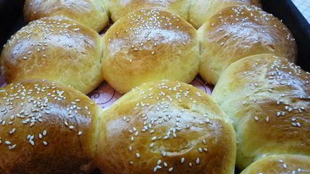 Рецепт булочек с брусничным джемом данубио