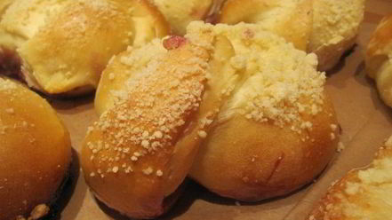 Рецепт булочек-узелков с джемом