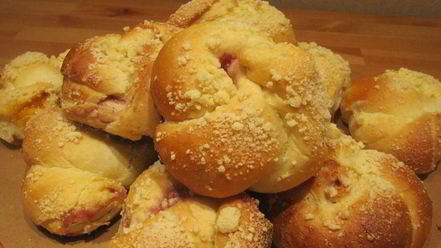 Рецепт булочек-узелков с джемом