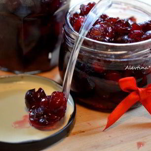 Рецепт Клюквенного джема с апельсиновым ликером