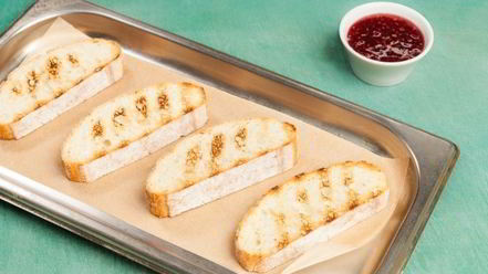 Рецепт кростини с джемом и горгонзоллой