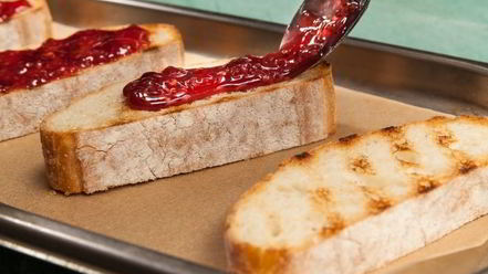 Рецепт кростини с джемом и горгонзоллой