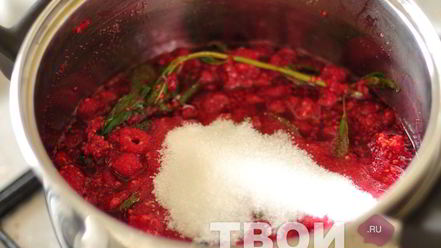 Рецепт малинового джема с мятой
