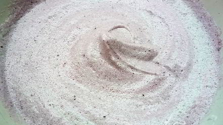 Рецепт шарлотта с ягодами и клубничным джемом