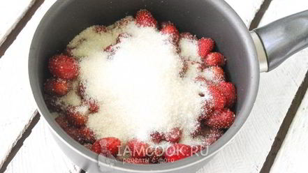 Рецепт клубники в собственном соку на зиму