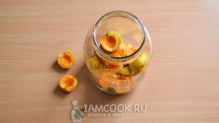 Рецепт компота из абрикосов с лимоном на зиму