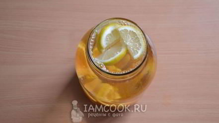 Рецепт компота из абрикосов с лимоном на зиму