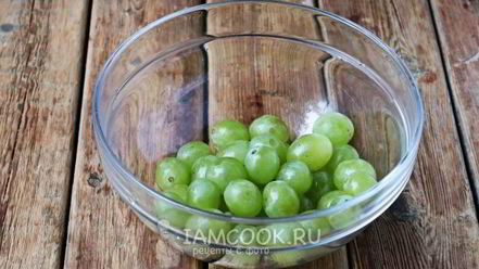 Рецепт компота из белого винограда на зиму