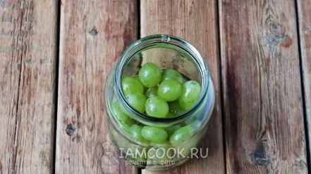 Рецепт компота из белого винограда на зиму