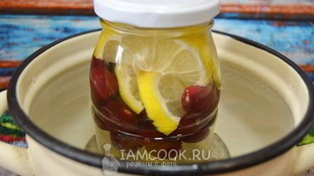Рецепт компота из черешни с лимоном на зиму