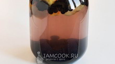 Рецепт компота из черноплодки с яблоками на зиму