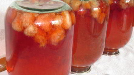 Рецепт компота из клубники на зиму