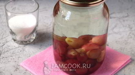 Рецепт компота из красного винограда на зиму