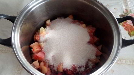 Рецепт компота из персиков и красной смородины