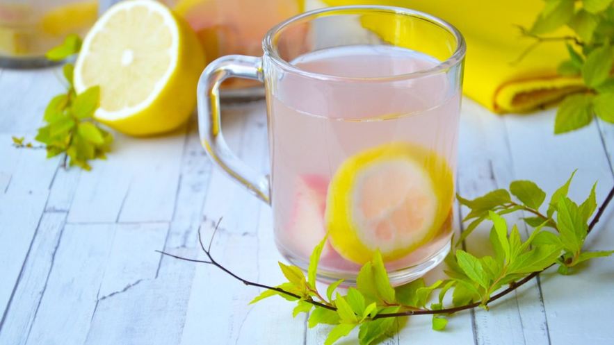 Рецепт компота из ревеня с имбирем и лимоном