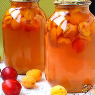 Рецепт Компота из слив и абрикос