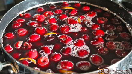 Рецепт компота из вишни на зиму