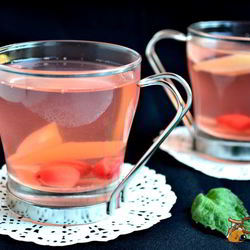 Рецепт Компота из яблок и кизила с мятой