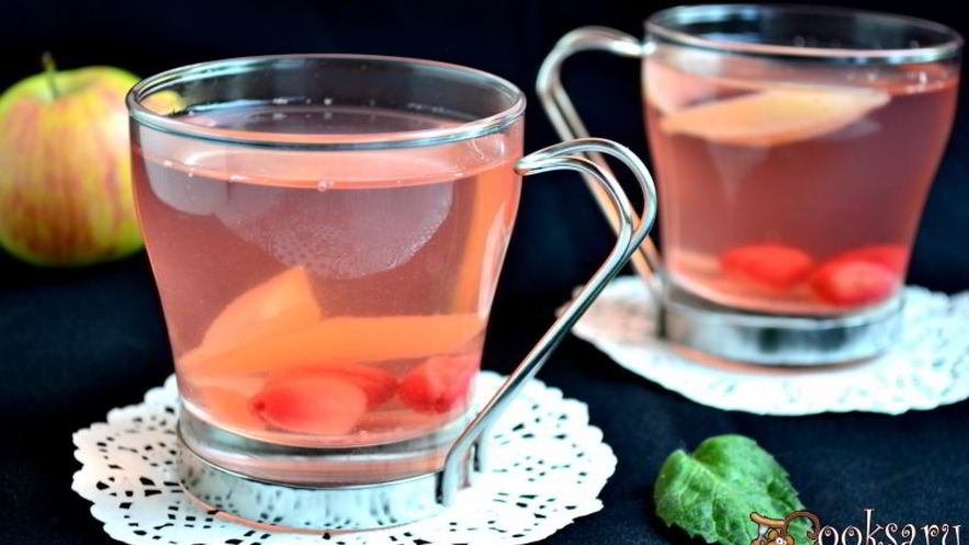 Рецепт компота из яблок и кизила с мятой