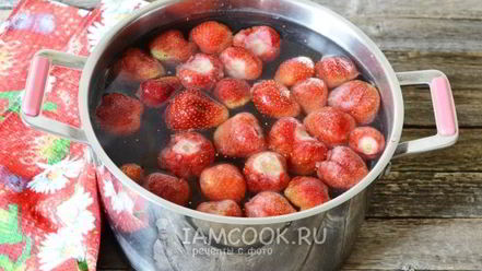 Рецепт компота из замороженной клубники