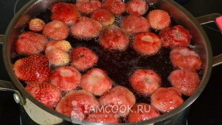 Рецепт компота из замороженной клубники