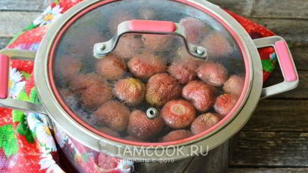 Рецепт компота из замороженной клубники