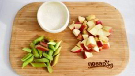 Рецепт компота с ревенем и яблоками