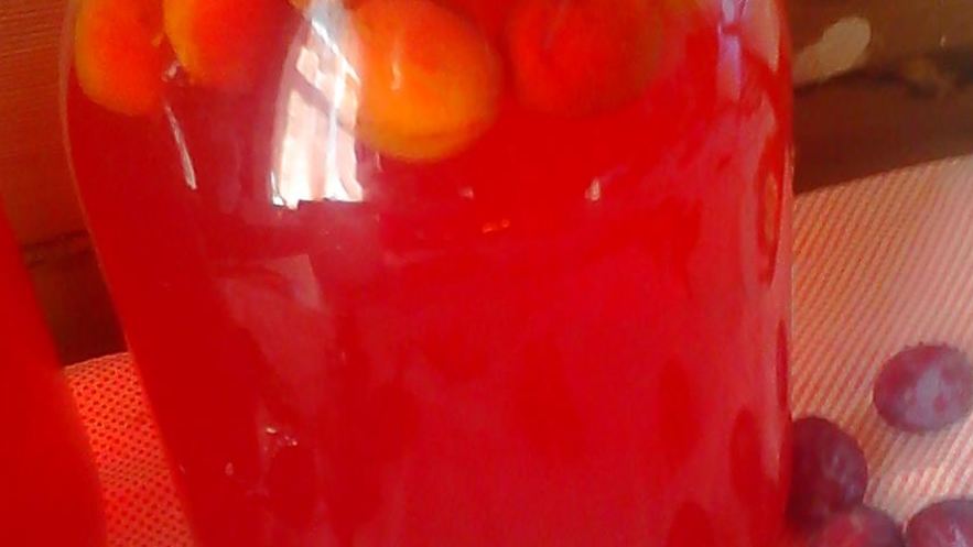 Рецепт сливового компота с пряностями