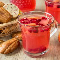 Рецепт Яблочно-клюквенного компот с имбирем