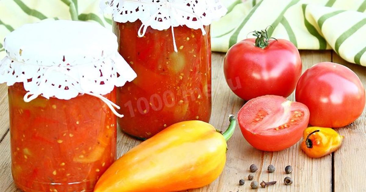 Перец лечо. Лечо из болгарского перца пальчики оближешь. Лечо с перцем морковью и луком помидорами. Перец на зиму лечо. Лечо из светофор.