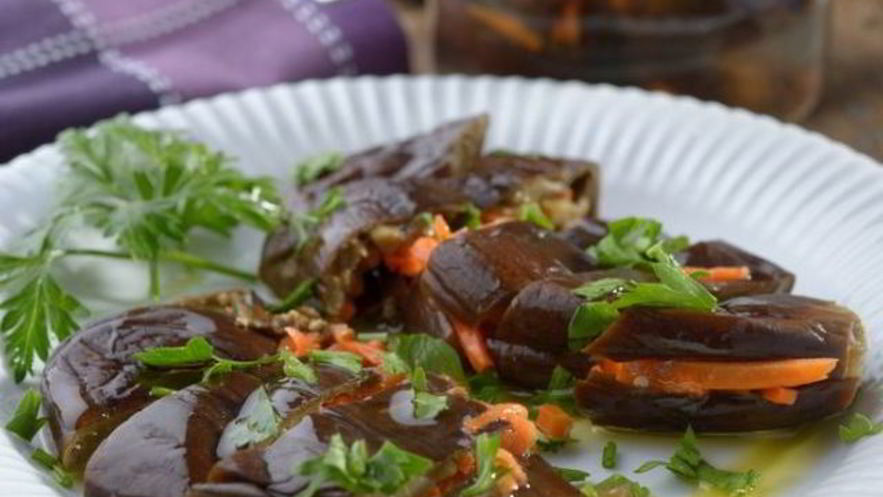 Рецепт баклажанов маринованных с морковью и чесноком