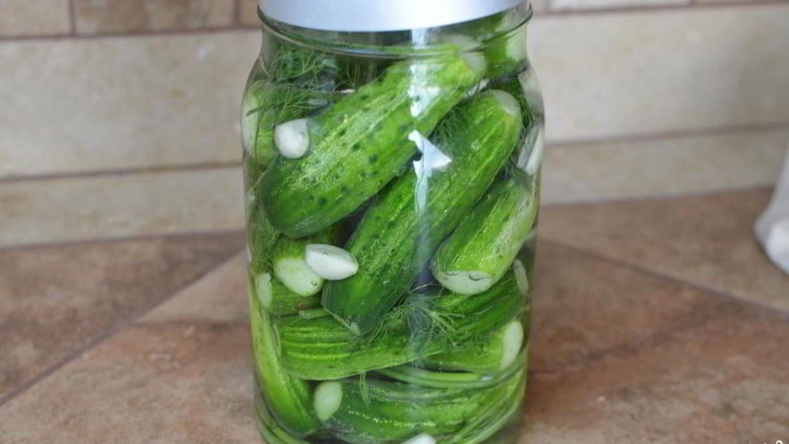 Рецепт быстрых маринованных огурцов