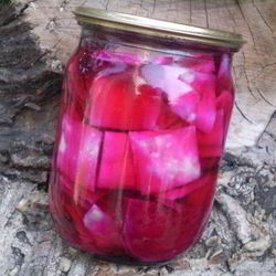 Рецепт Капусты, маринованной кусочками со свеклой