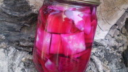 Рецепт Капусты, маринованной кусочками со свеклой