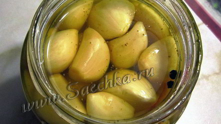 Рецепт маринованного чеснока на зиму