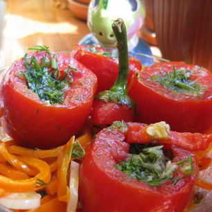 Рецепт Маринованных помидорчиков с морковью Дракоша