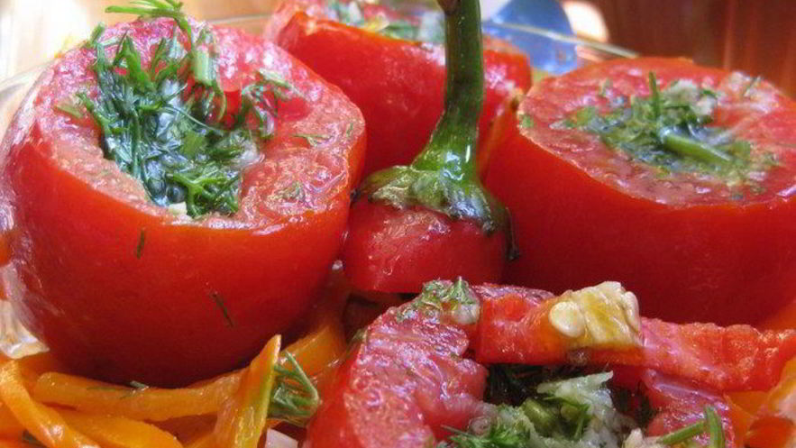 Рецепт маринованных помидорчиков с морковью дракоша