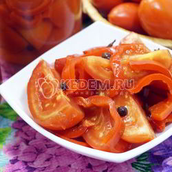 Рецепт Маринованных помидоров половинками с болгарским перцем